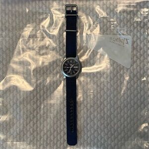 Men's SNK807 SEIKO 5 Automatic Stainless Steel Watch with Blue Canvas Band (New)